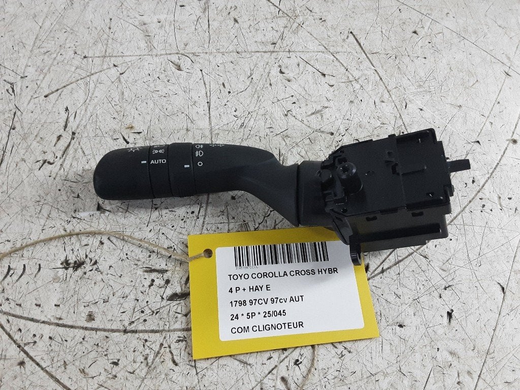 KNIPPERLICHTSCHAKELAAR Toyota Corolla Cross (33400171781), Gebruikt, Kundenbetreuung@toyota.de, Toyota, Toyota-Allee 2
50858  Köln, DE