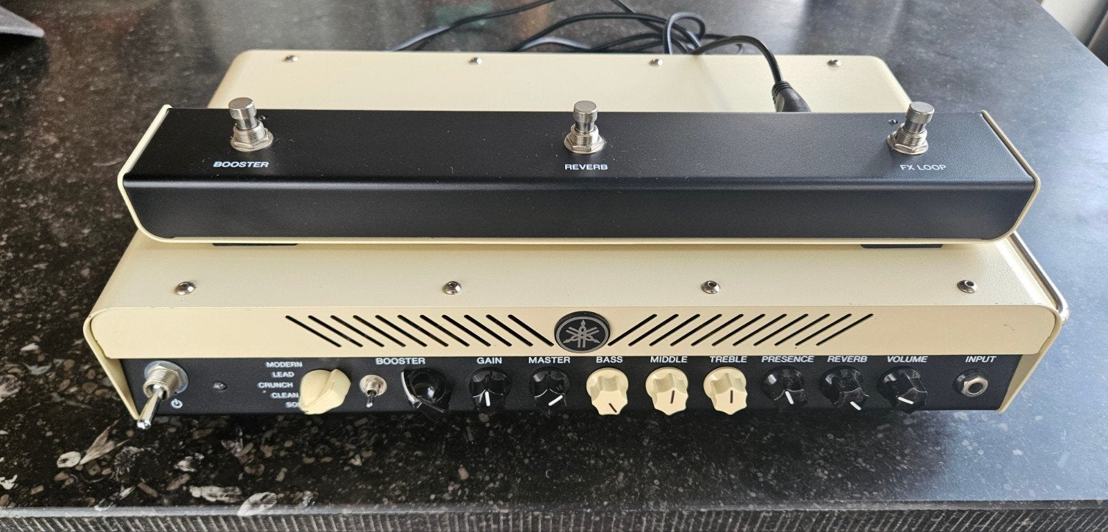 Yamaha THR100H guitar versterker, Musique & Instruments, Effets, Enlèvement, Comme neuf