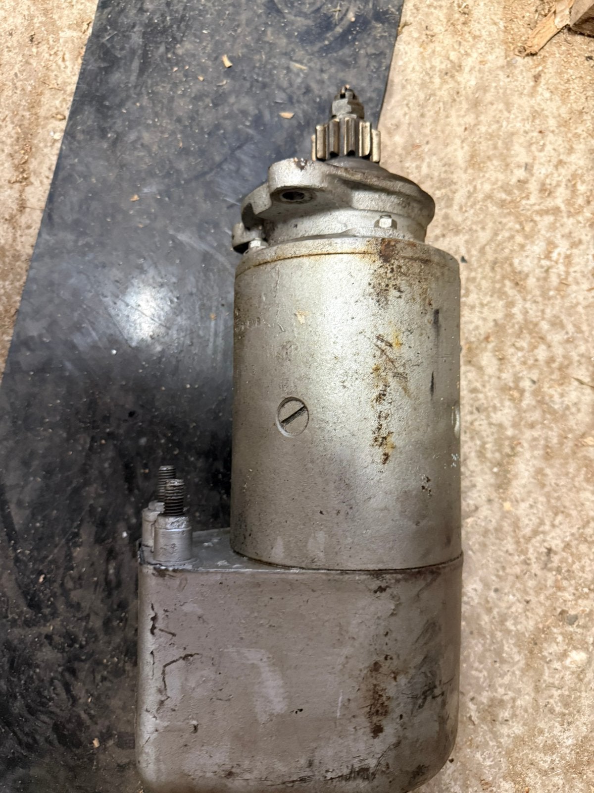 Daf 575 of 615 starters alternator en nog enkele onderdelen, Ophalen