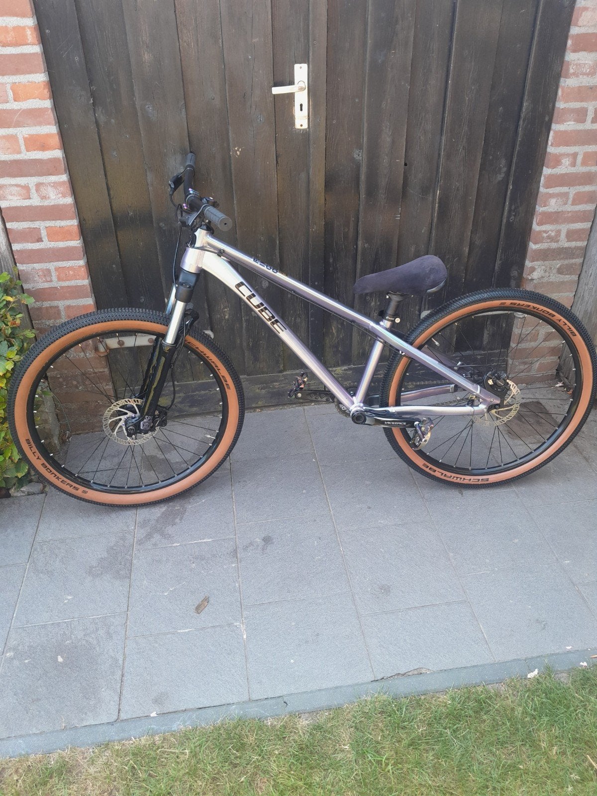 dirt jumper cube flying circus, Fietsen en Brommers, Ophalen, 24 inch of meer, Gebruikt, Stuur 360° draaibaar