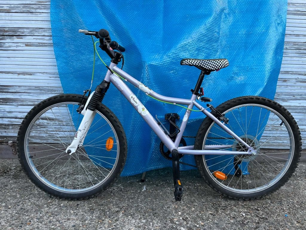 VTT B'TWIN Sohia 24" - État impeccable et prêt à rouler -., Autres marques, Frein sur jante, Femmes, Comme neuf