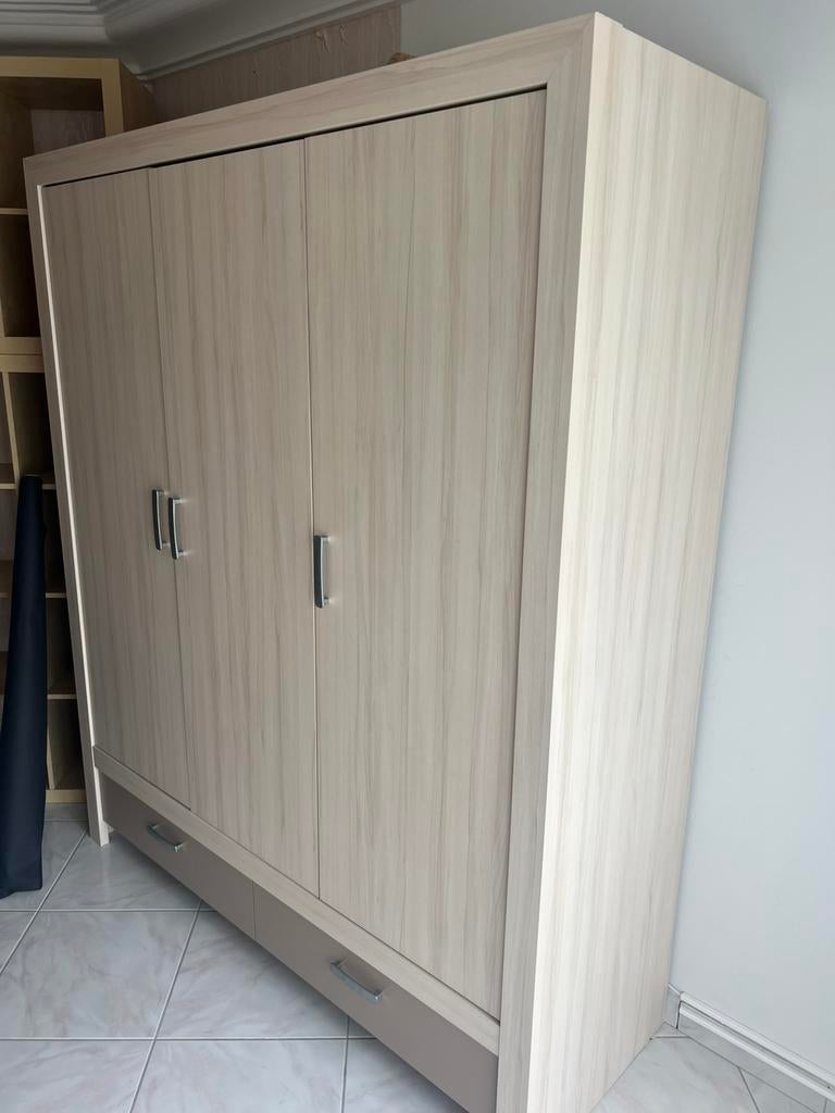 Slaapkamerkast / kledingkast – licht houtkleur, Huis en Inrichting, Kasten | Kleerkasten, Ophalen, Zo goed als nieuw