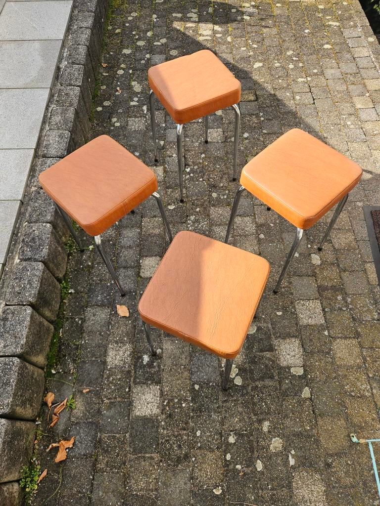 4 tabourets vintage, Enlèvement