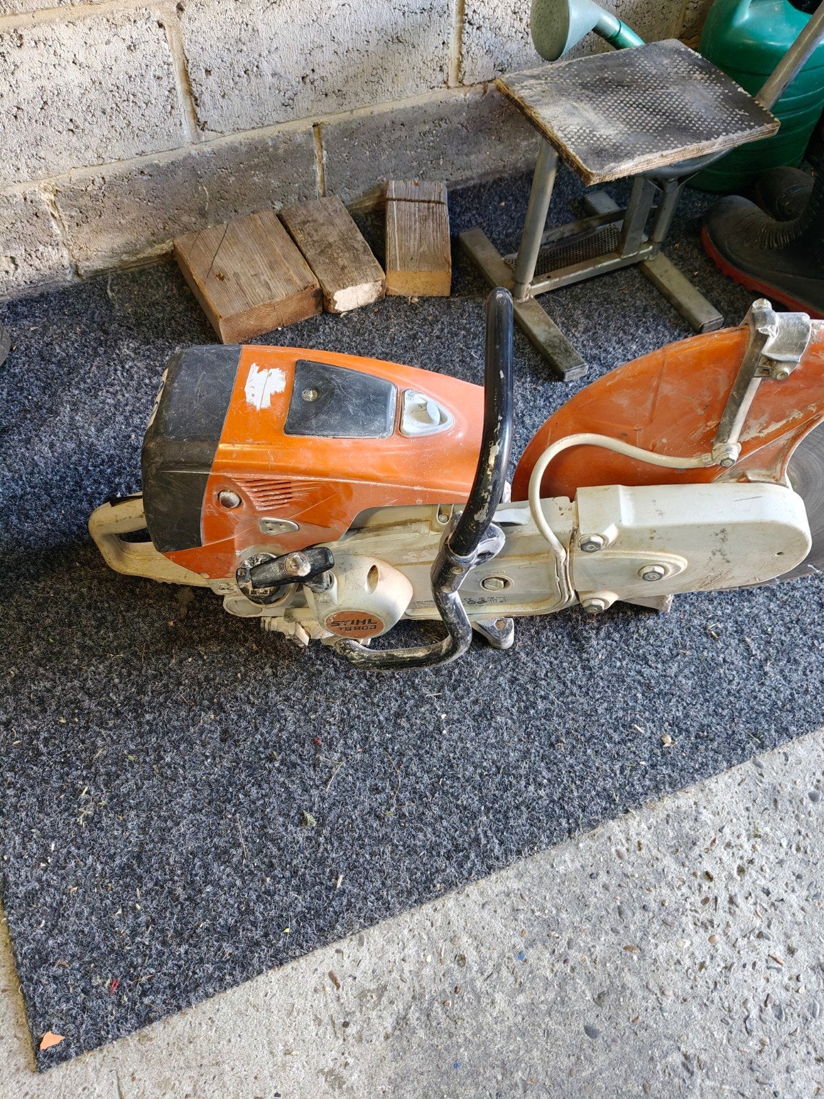 beton zaag Stihl prijs 600 euro, Fietsen en Brommers, Ophalen of Verzenden