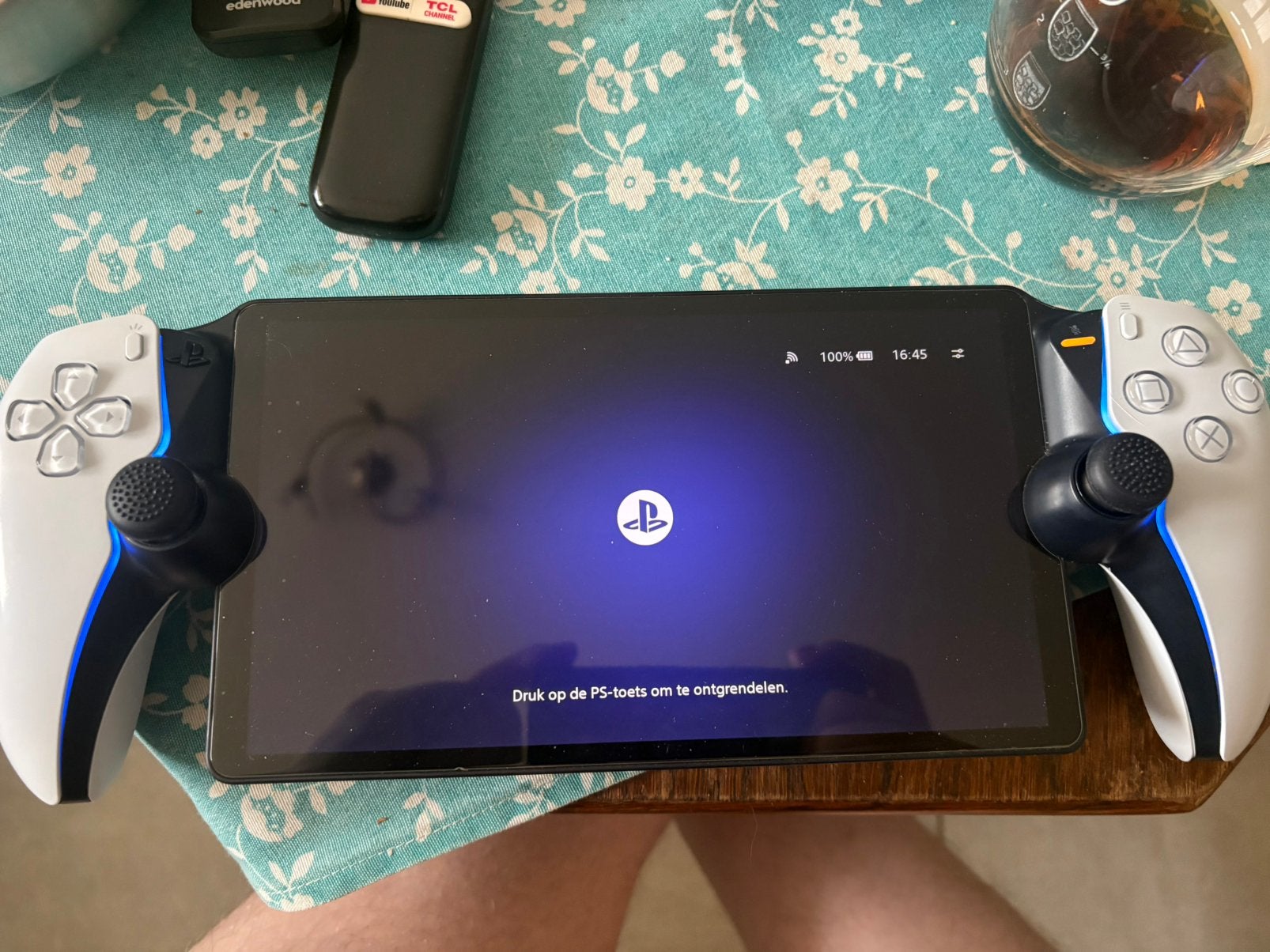 ps5 portal, Games en Spelcomputers, Spelcomputers | Sony PSP, Zo goed als nieuw, Geel, Ophalen