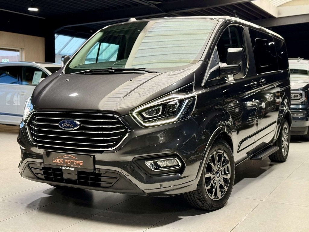 Ford Tourneo Custom 2.0 TDCI L1H1 TITANIUM 8 PLACES CUIR GPS, Auto's, Gebruikt, 4 cilinders, Bi-Xenon koplampen, Leder