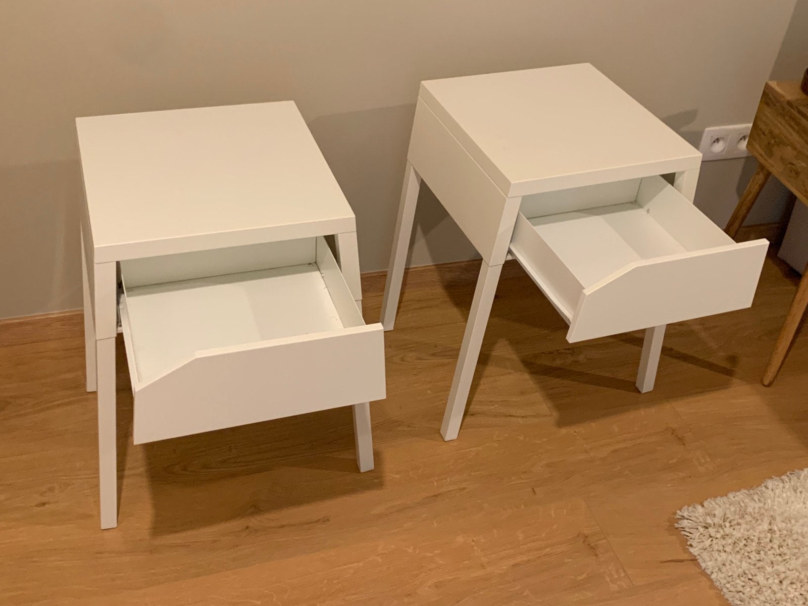 2 Nachtkastjes, Huis en Inrichting, Ophalen, Gebruikt, Minder dan 45 cm, Metaal of Aluminium