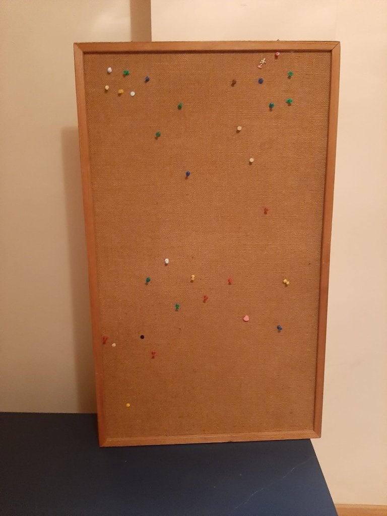 Prikbord met houten kader – goede staat, Huis en Inrichting, Woonaccessoires | Memoborden, Ophalen, Gebruikt, Prikbord