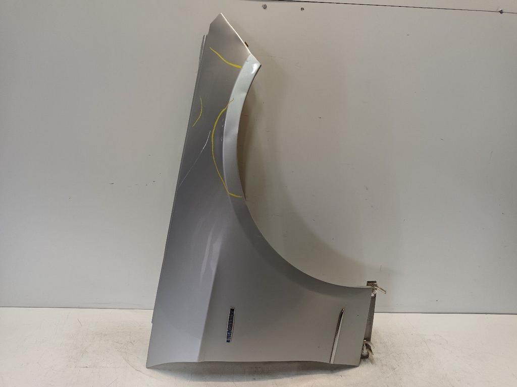 Voorscherm rechts Mercedes-Benz E-Klasse, Onderdelen@venauto.nl, Van der Ven Autorecycling B.V., Gebruikt, Ettenseweg 76, 4706 PB Roosendaal, The Netherlands