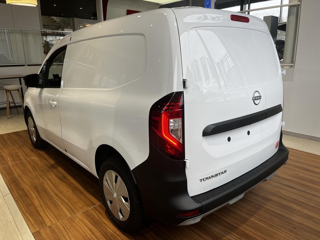 Nissan Townstar L2H1 DIG-T 130 AT N-Connecta Auto, Auto's, Voorwielaandrijving, 4 deurs, Stof, Wit