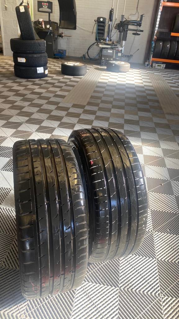 235/40/19-92w merk continental per stuk 75, Ophalen