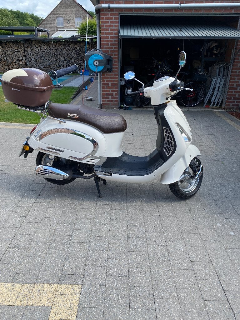 razzo capri 125 cc, Ophalen