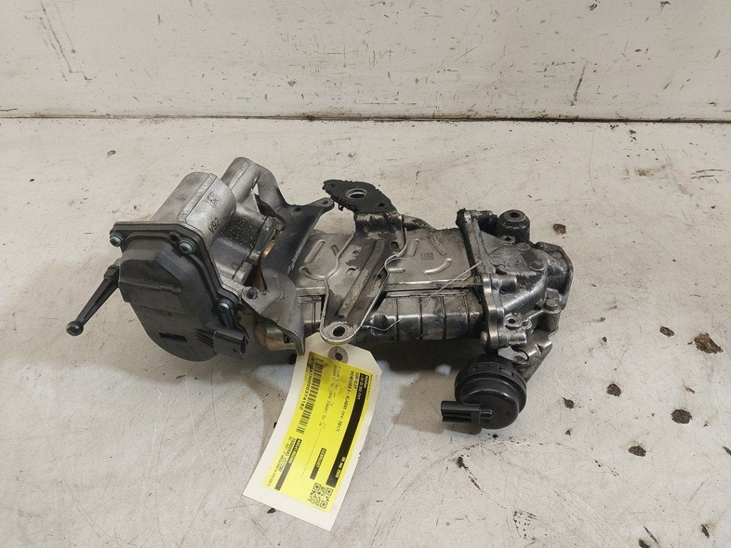 VANNE EGR E (C238) (01-2016/-) (|A6541406900|A6541407600|), Autos : Pièces & Accessoires, Mercedes-Benz, Utilisé, Dialog.mb@mercedes-benz.com