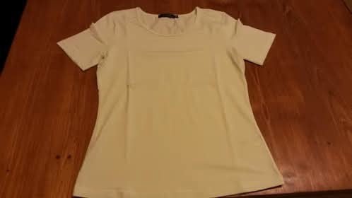 Nieuwe t-shirt in geel, Kleding | Dames, T-shirts, Ophalen, Passport, Geel, Nieuw