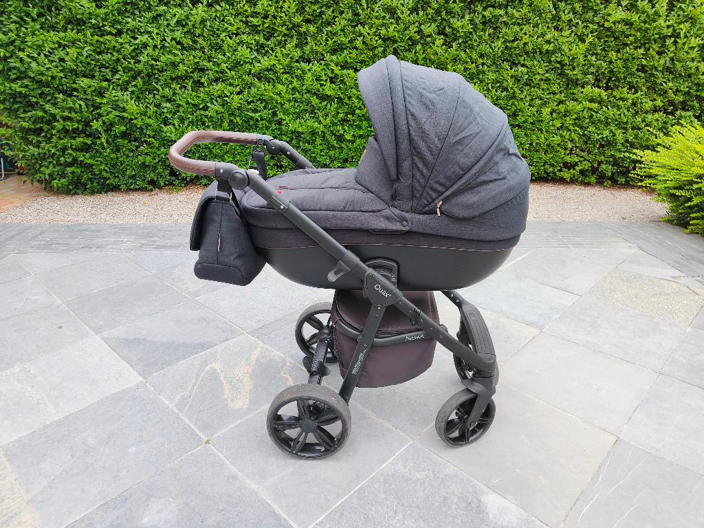 Quax Avenue Buggy - volledige set, Kinderen en Baby's, Buggy's, Zo goed als nieuw, Overige merken, Regenhoes, Voetenzak, Zonnekap
