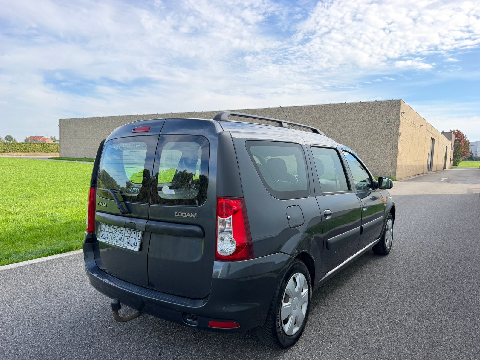 Dacia Logan - 2012 - 1.6 Benzine - Airco - (55.000km!), Autos, Euro 5, Achat, Entreprise, Boîte manuelle