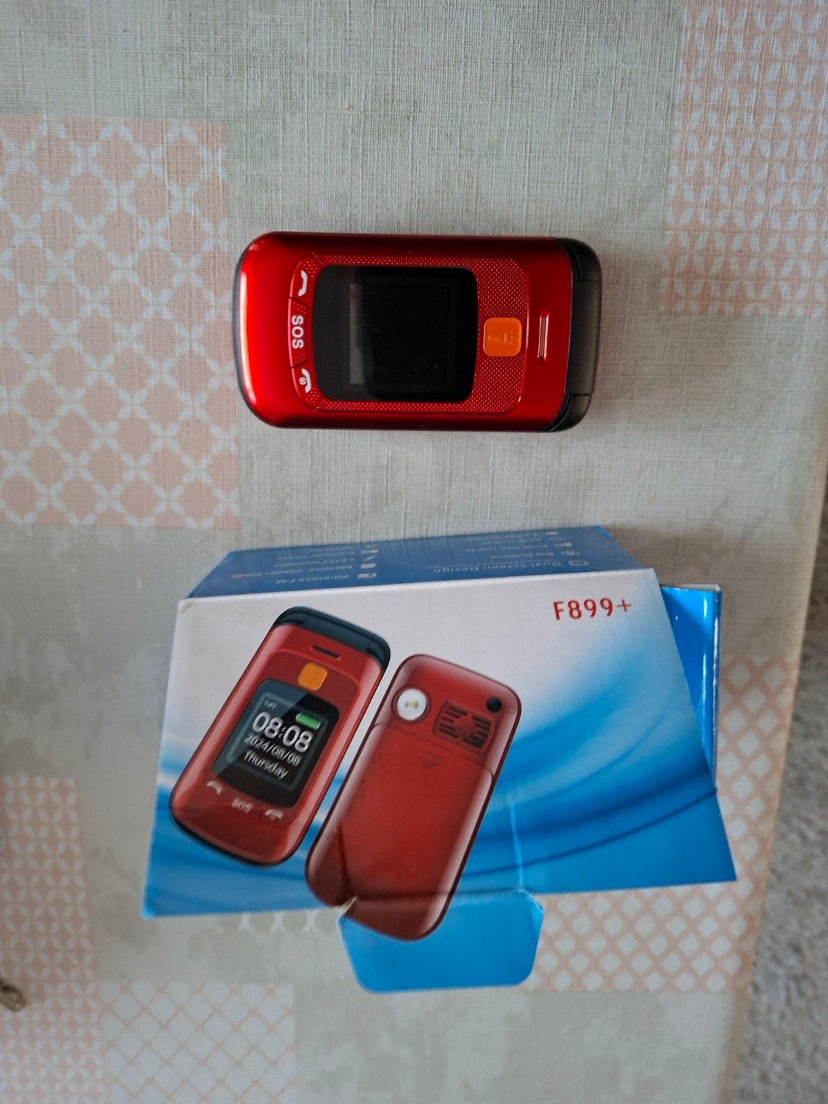 téléphone portable pour personnes âgées. F899 ET VERSIONS SU, Enlèvement, Comme neuf