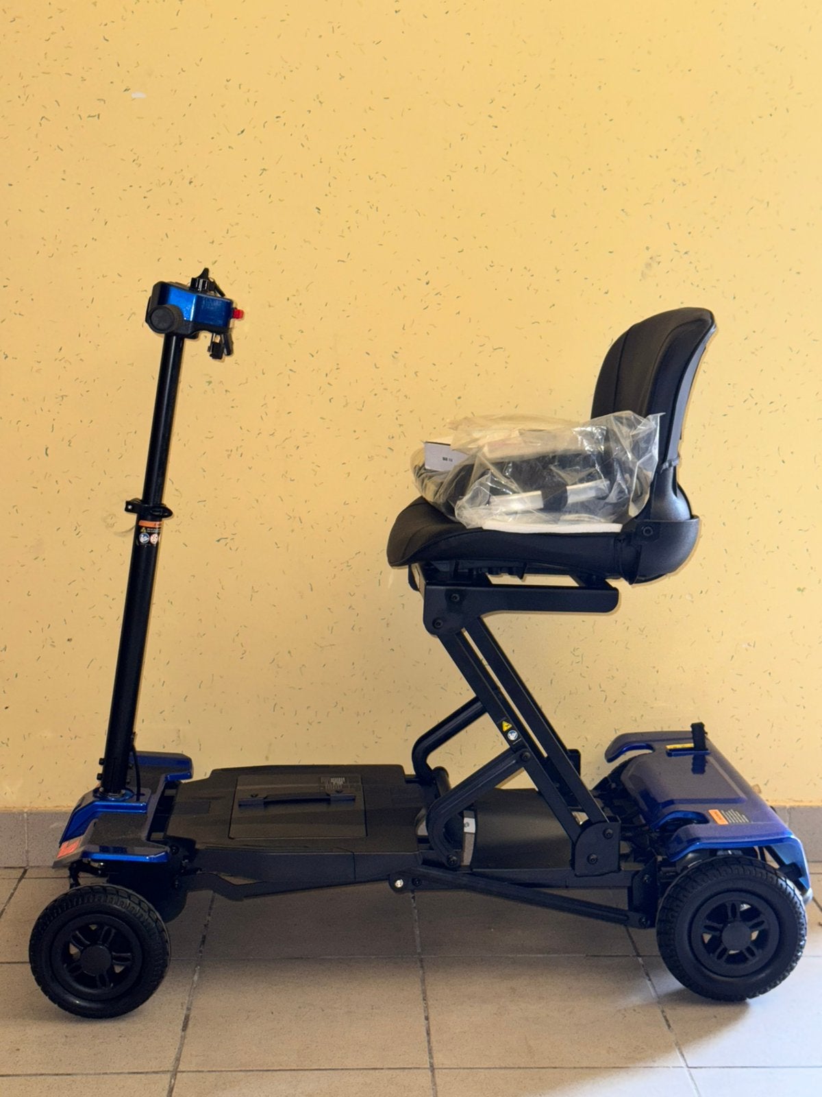 Opvouwbare Scootmobiel SMART SCOOTER – Elektrische plooibaar, Ophalen of Verzenden, Inklapbaar, Nieuw, Elektrische rolstoel