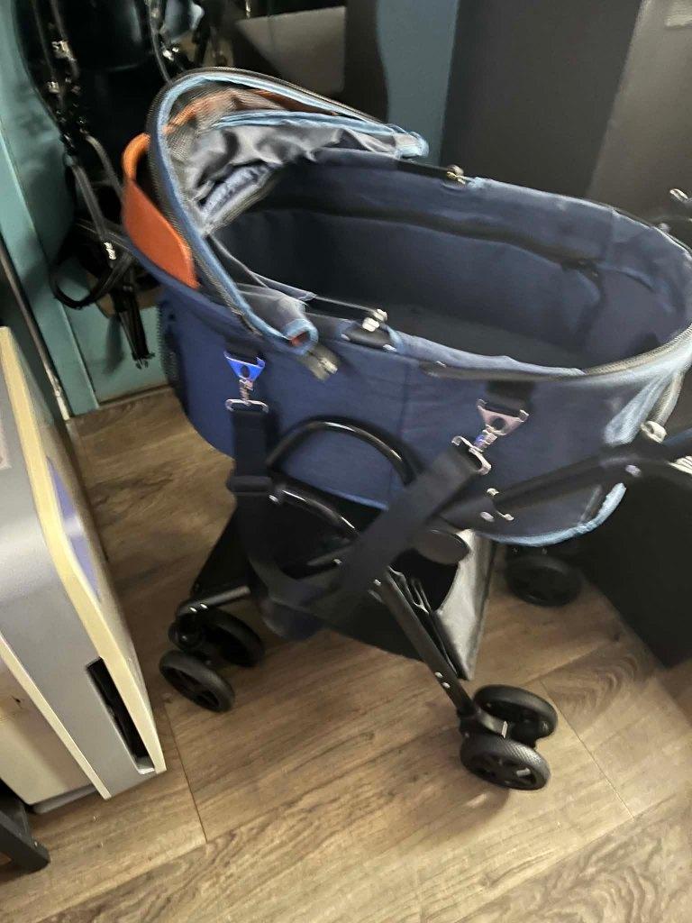 honden buggy, Dieren en Toebehoren, Honden-accessoires, Ophalen of Verzenden, Zo goed als nieuw
