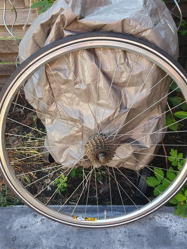 28 inch fiets achterwiel fietsonderdelen, Fietsen en Brommers, Wiel, Schimano, Ophalen of Verzenden, Zo goed als nieuw