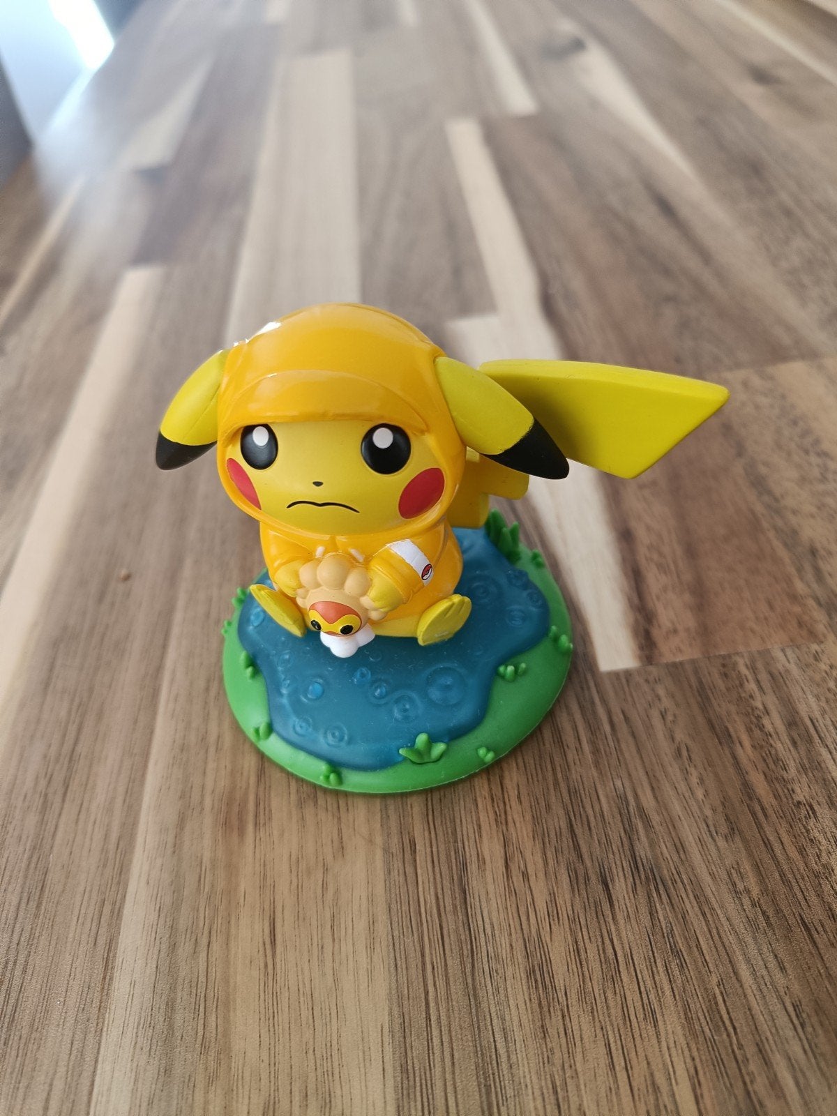 Funko Pop Pikachu Rainy Day, Consoles de jeu & Jeux vidéo, Jeux | Autre, Enlèvement ou Envoi, Comme neuf