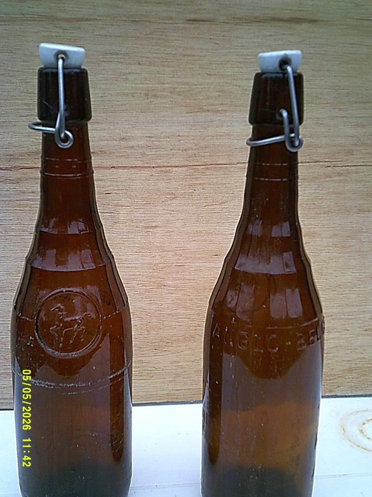 Bouteilles à étrier Anglo - Belges, Enlèvement, Utilisé, Bouteille(s)
