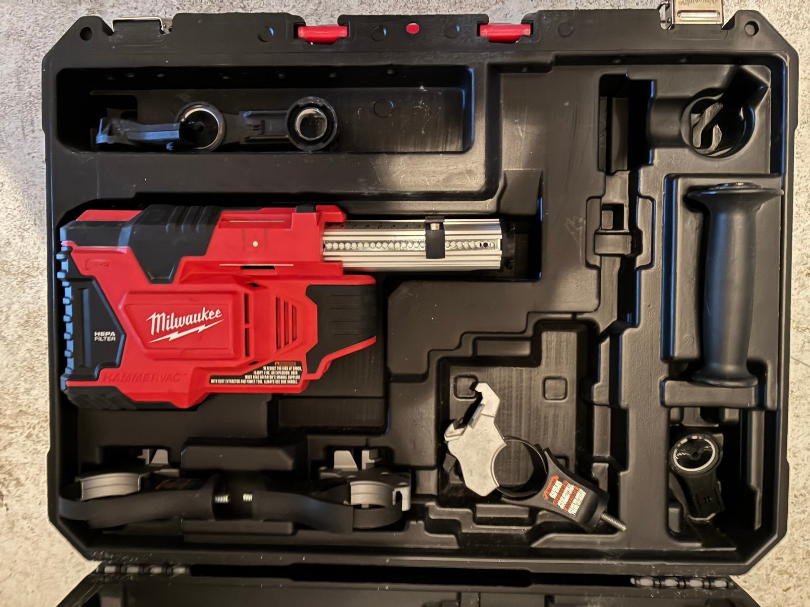 Aspirateur universel Milwaukee pour perforateur M12DE-0, Enlèvement, Utilisé