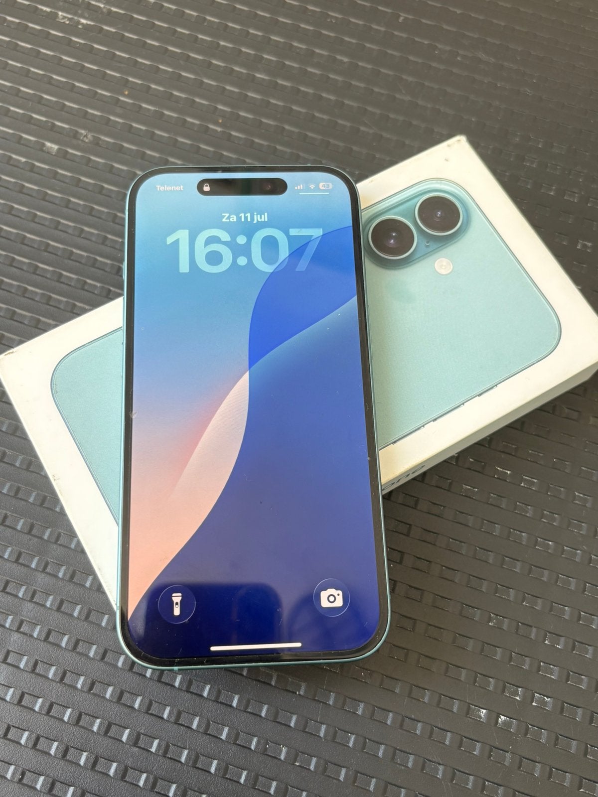 iPhone 16 128GB Ultramarine Blauw  + Originele doos, Télécoms, 128 GB, 89 %, IPhone 16, Comme neuf