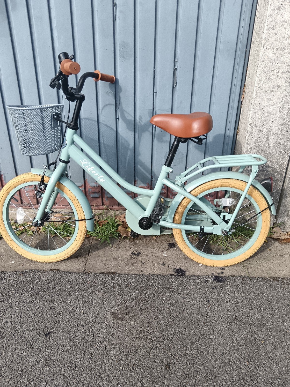 Liberty meisjesfiets 16 inch Nieuwstraat!, Fietsen en Brommers, Ophalen, Zo goed als nieuw, Terugtraprem, 16 inch
