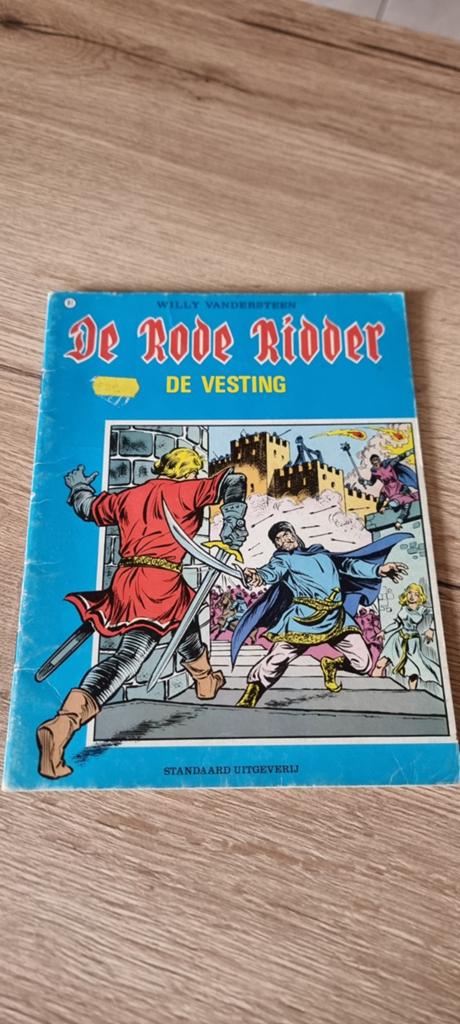 Strip De rode ridder - 97 De vesting, Eén stripboek, Ophalen of Verzenden, Gelezen, Willy Vandersteen