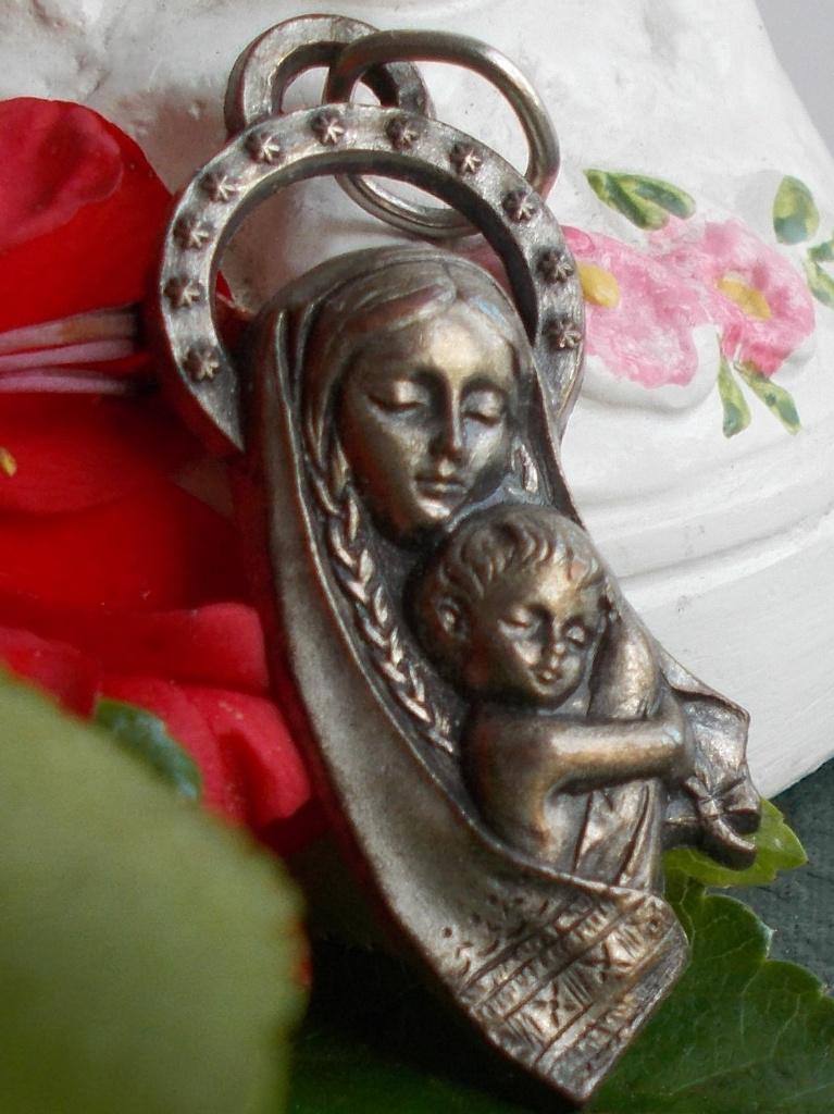 Medaillon Medaille Hanger H. Maria, Ophalen of Verzenden, Gebruikt