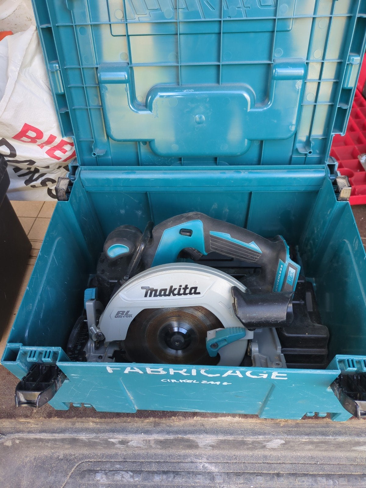 Makita 18V cirkelzaag DHS680, Ophalen, Cirkelzaag, Makita, 30 tot 70 mm