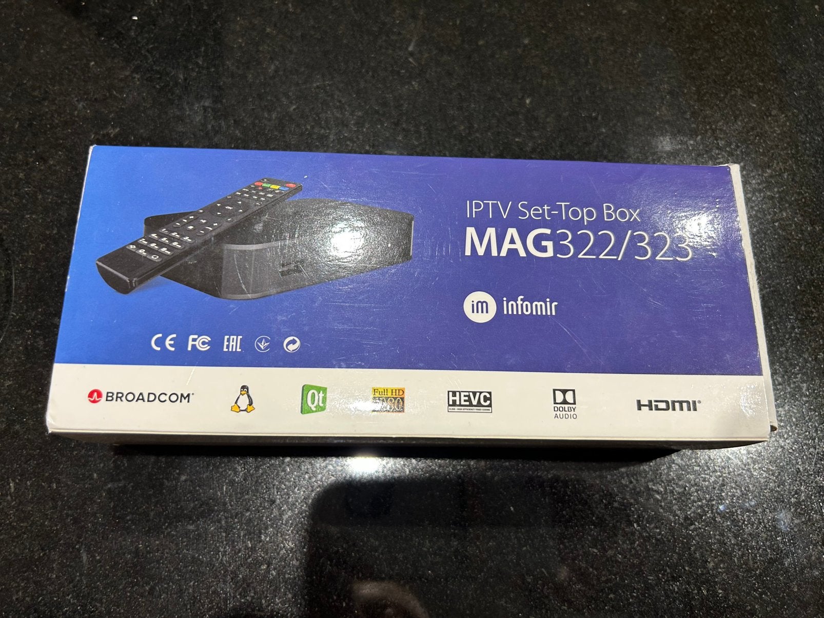 Iptv set-top box mag 322/323 informir, Enlèvement, Comme neuf