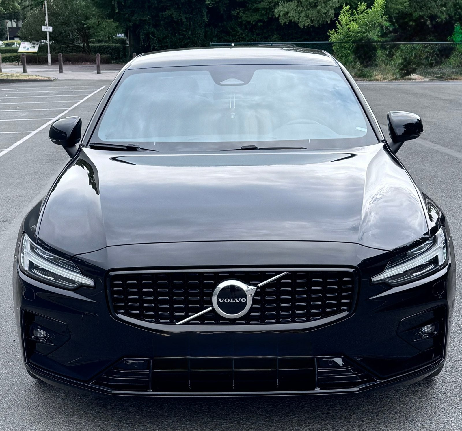 Volvo S60 B4 Mild Hybrid 197PK Plus Dark | Automaat, Autos, Entreprise, Carnet d'entretien, S60, Noir