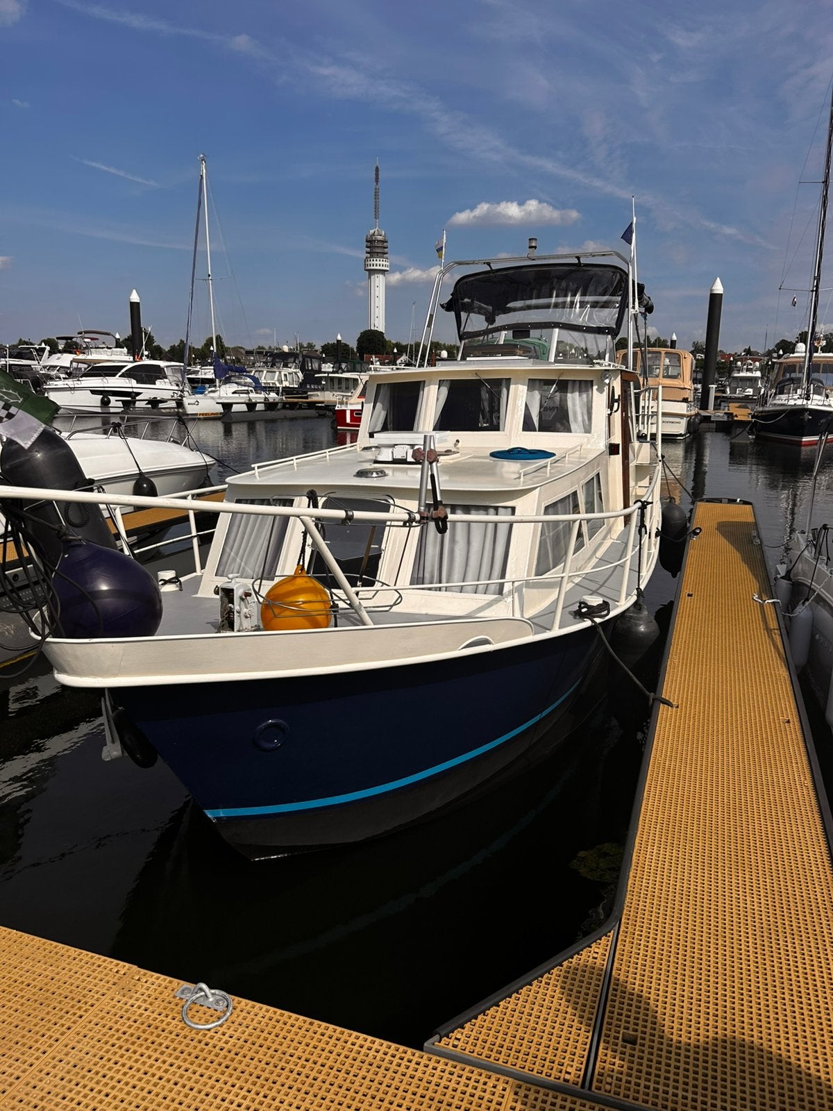 Bateau plaisance pret a partir, 3 m, 10 m, Navigation, Diesel