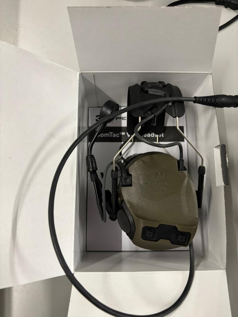 3M Peltor comtac VIII (8), Sport en Fitness, Schietsport-accessoires, Ophalen, Zo goed als nieuw