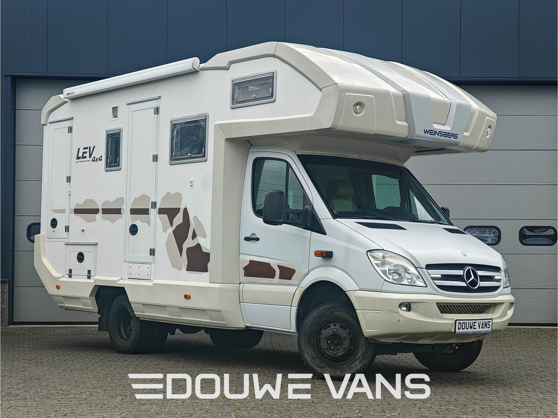 Mercedes-Benz Sprinter 518 V6 Camper Automaat 4x4 Off Road W, Caravans en Kamperen, Mobilhomes, Automaat, Alkoof, Op 't Veldje 44
6176BK  SPAUBEEK, NL