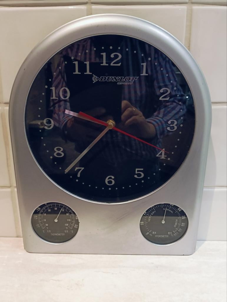 DUNLOP Sport analoge wandklok , met thermometer en hygromete, Ophalen of Verzenden, Wandklok