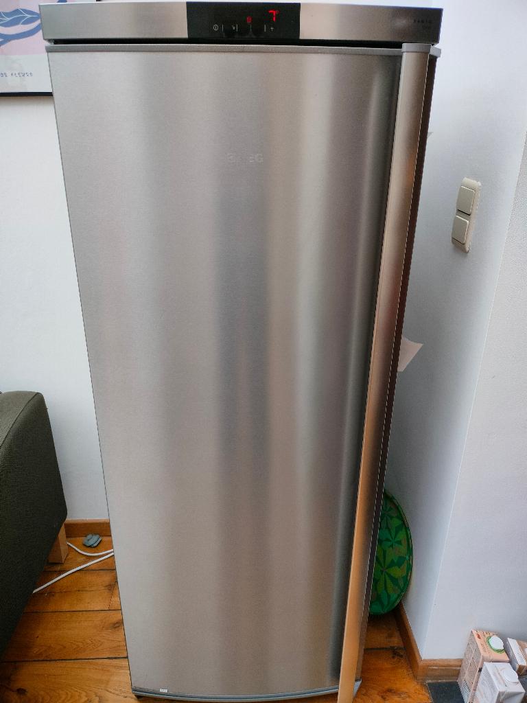 Refrigérateur AEG, Electroménager, Classe énergétique A ou plus économe, 160 cm ou plus, Sans bac à congélation, Moins de 45 cm