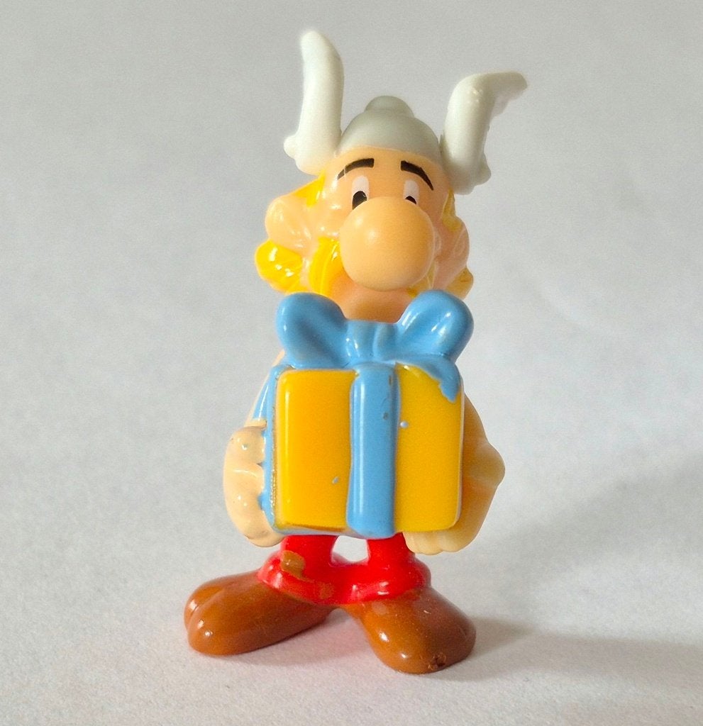 Asterix 50 ans variante tête de face et semelles peintes, Collections, Œufs à surprise, Enlèvement ou Envoi, Comme neuf, Figurines en plastique dur