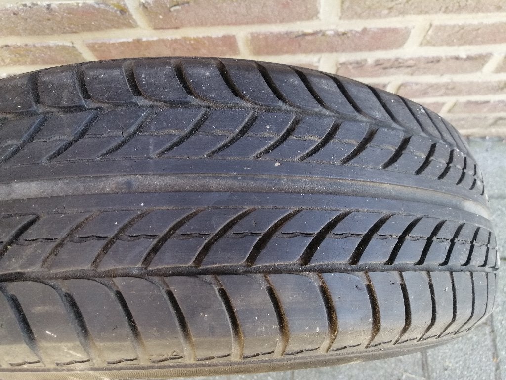 Pneu de secours DUNLOP, Autos : Pièces & Accessoires, 4 Saisons, 175 mm, Pneu(s), Enlèvement