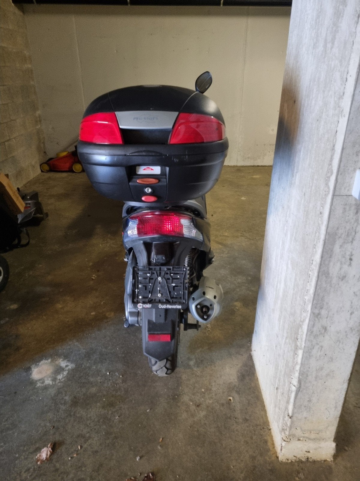 Kimco 125cc 8200km kan nog  110  per uur!, Fietsen en Brommers, Brommers | Overige merken, Ophalen, Kimco, Klasse B (45 km/u)