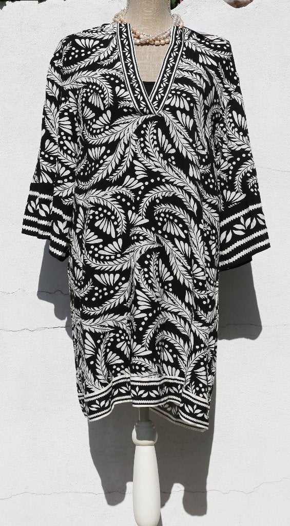 Jolie robe neuve N&B - H&M - Taille S/M, Vêtements | Femmes, Neuf, H&M, Enlèvement ou Envoi, Taille 36 (S)