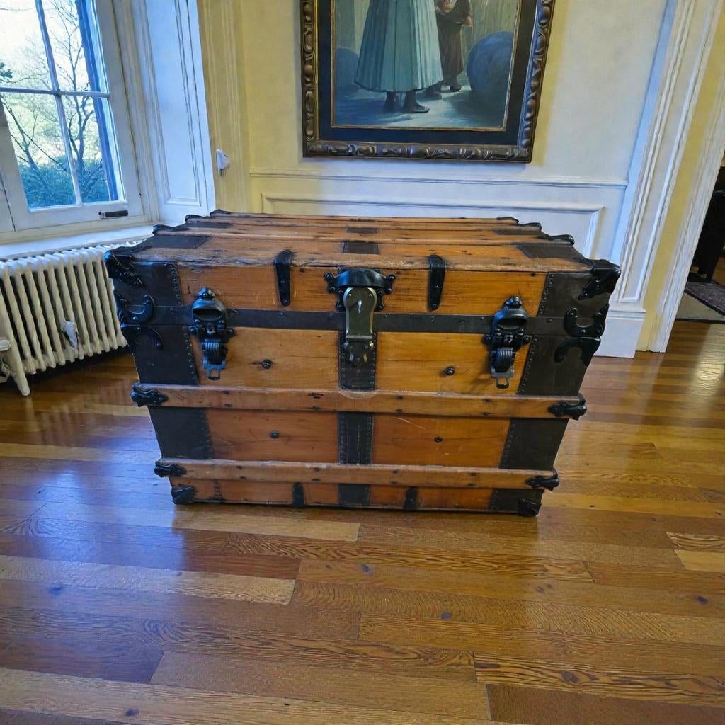Antieke houten reiskist – origineel, stevig en in mooie staa, Ophalen