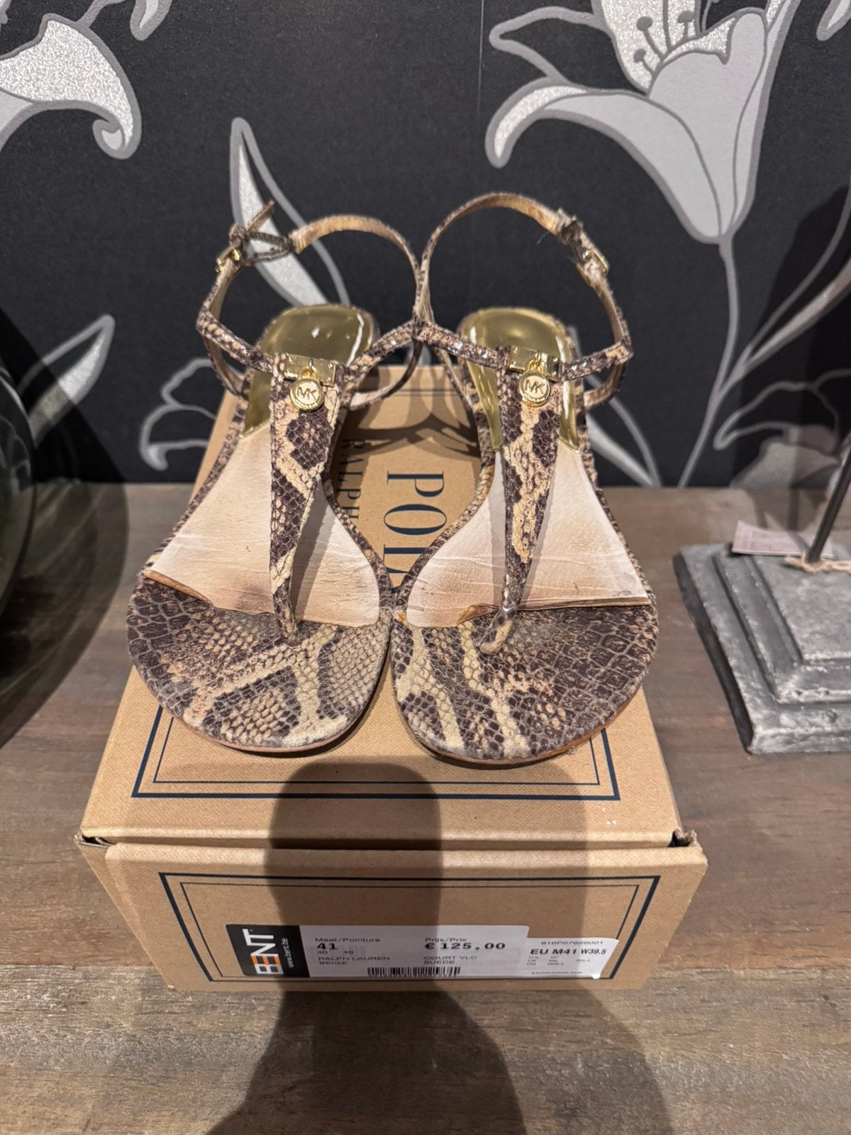 Teenslippers Michael Kors maat 41, Enlèvement ou Envoi, Comme neuf