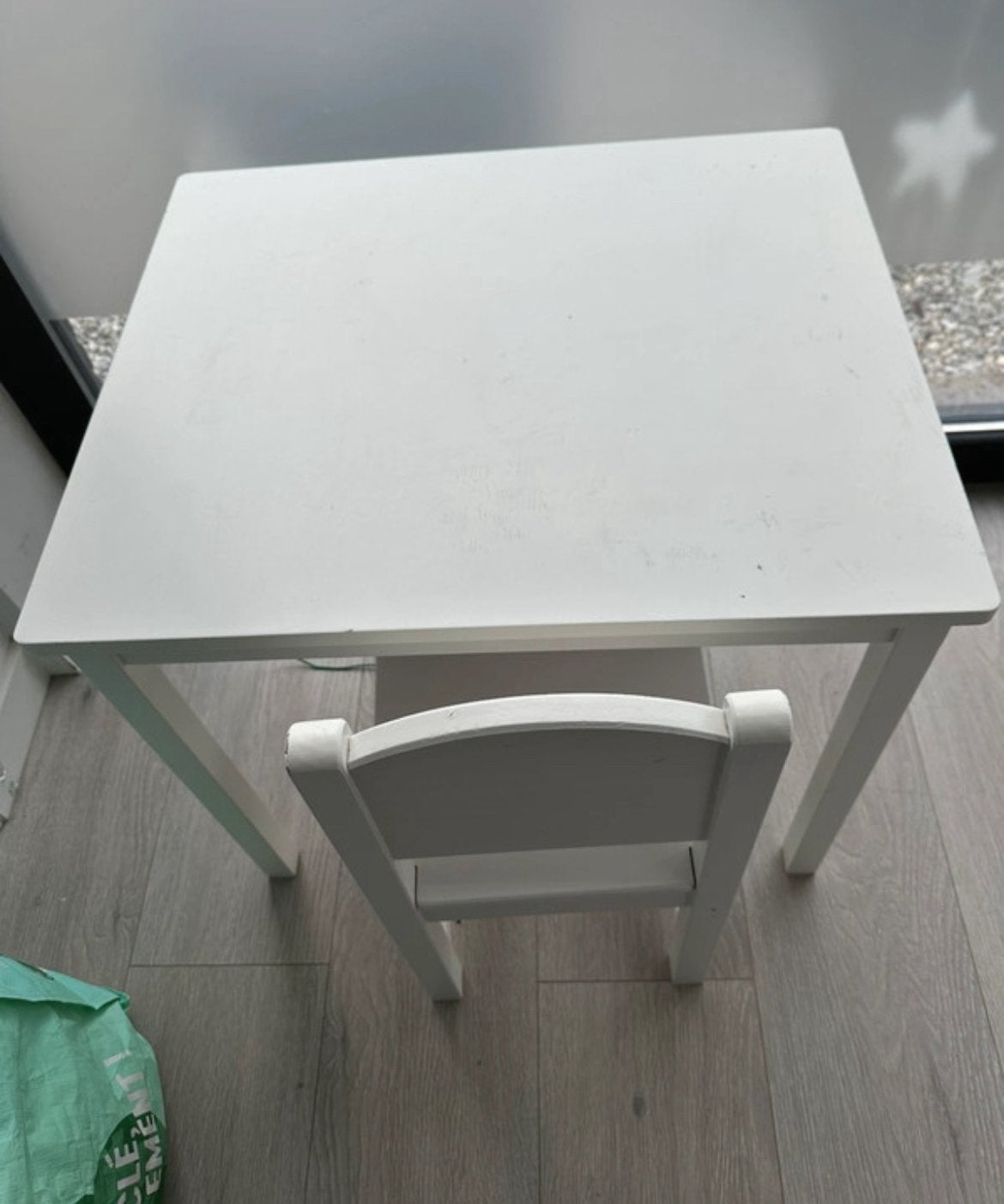 Table pour enfants IKEA KRITTER avec chaise haute assortie, Enfants & Bébés, Enlèvement ou Envoi, Utilisé