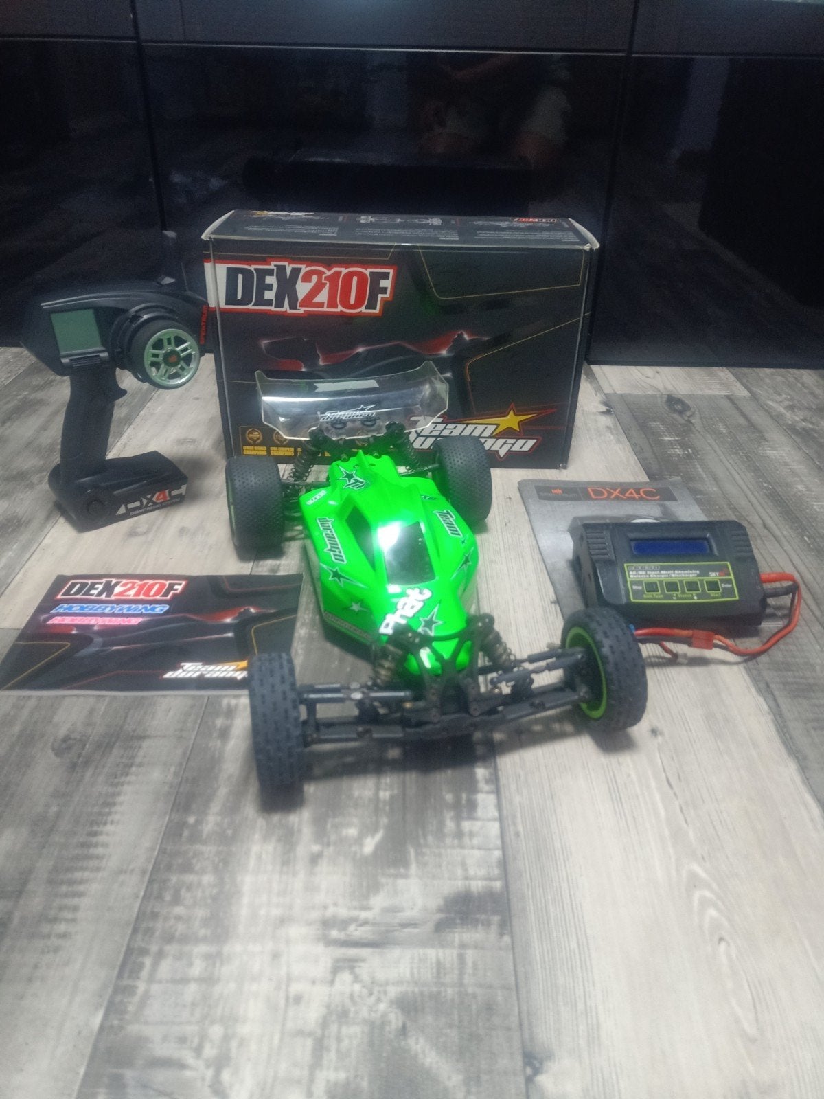 Team Durango DEX210F 1/10 2WD - Zeer goede staat, Hobby en Vrije tijd, Modelbouw | Radiografisch | Auto's, Ophalen of Verzenden
