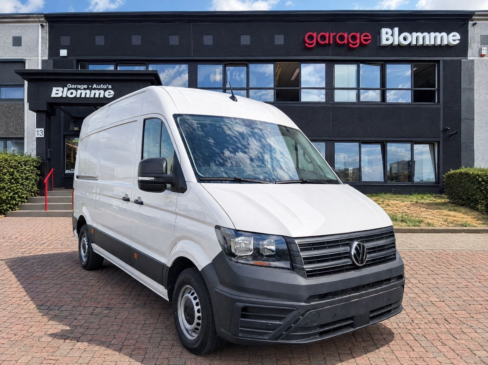 Volkswagen Crafter 30 2.0 TDI L3H3 Carplay-Camera-Nieuw, Voorwielaandrijving, Gebruikt, Zwart, 4 cilinders
