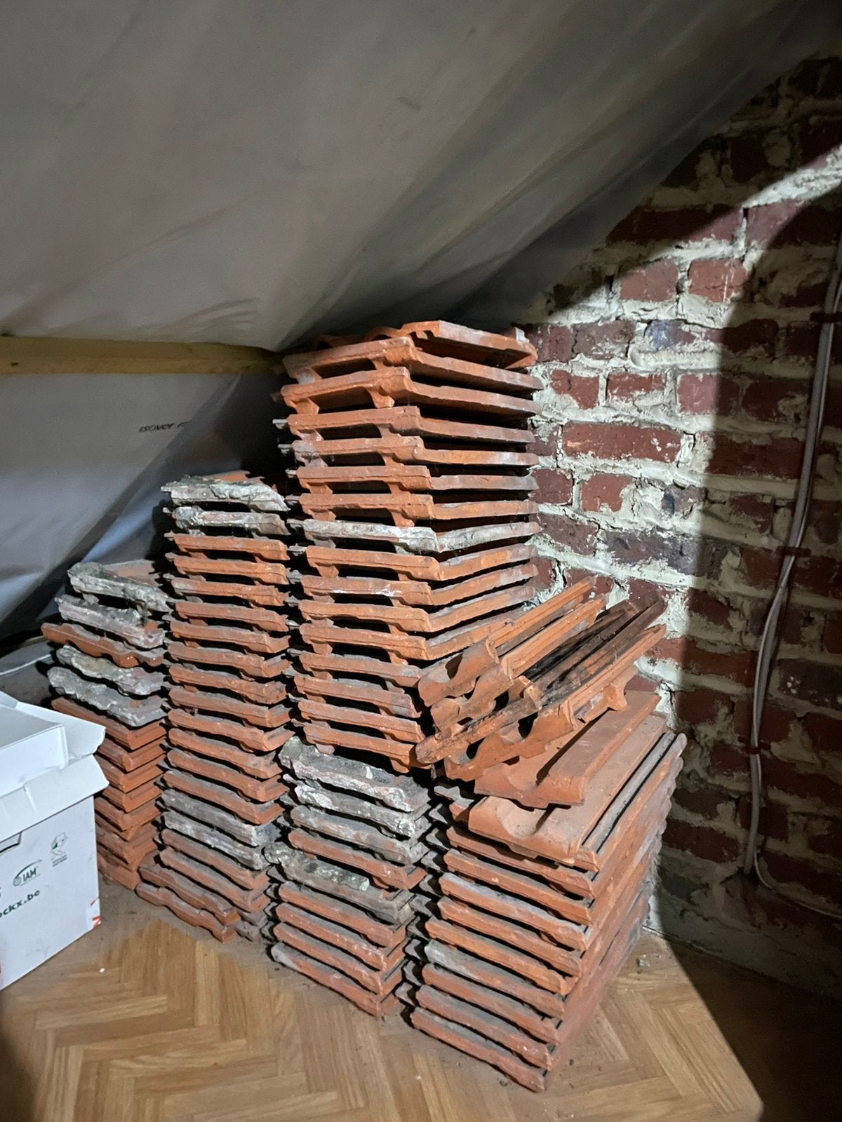 Gratis dakpannen, Doe-het-zelf en Bouw, Dakpannen en Dakbedekking, Ophalen, Zo goed als nieuw, Dakpannen