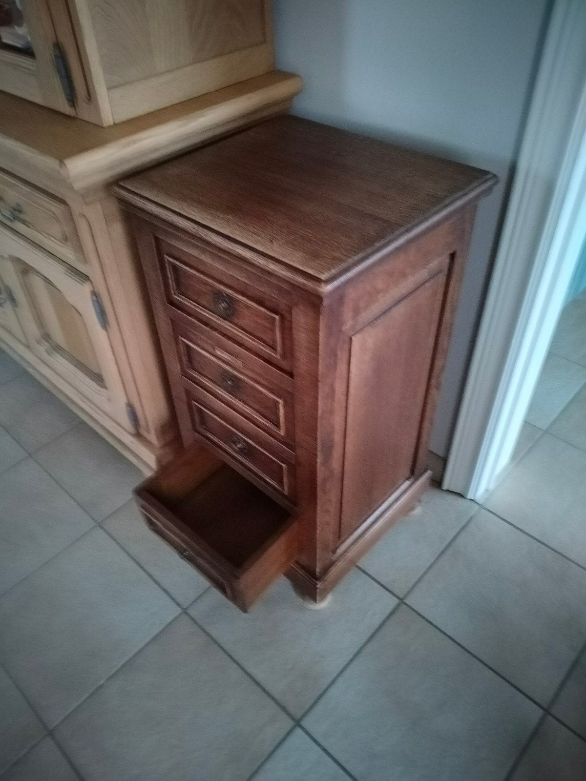 massief houten kastje lees beschrijving, Antiek en Kunst, Ophalen